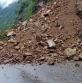 पहिरोमा पुरिएर एकै परिवारका ७ जनाको मृत्यु